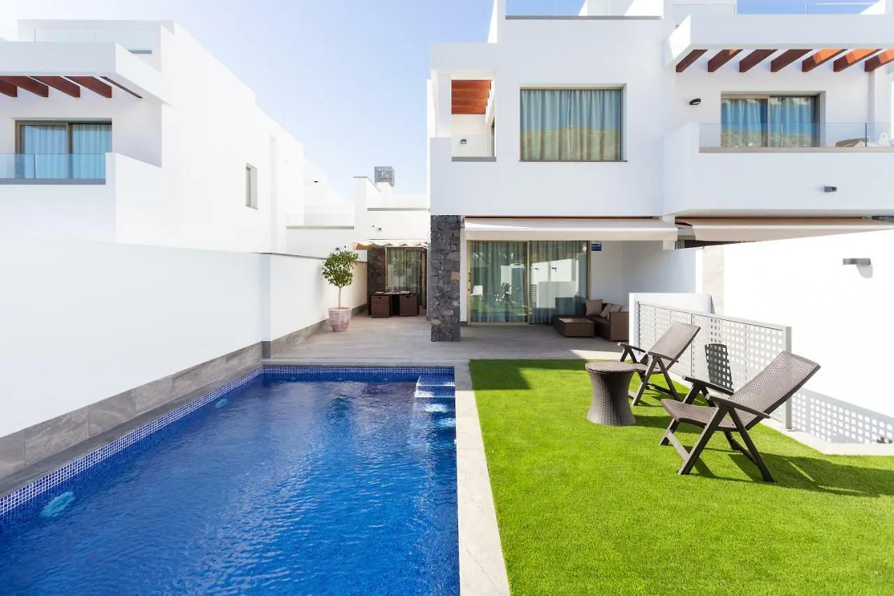 ארונה Portofino Resort 0*,
