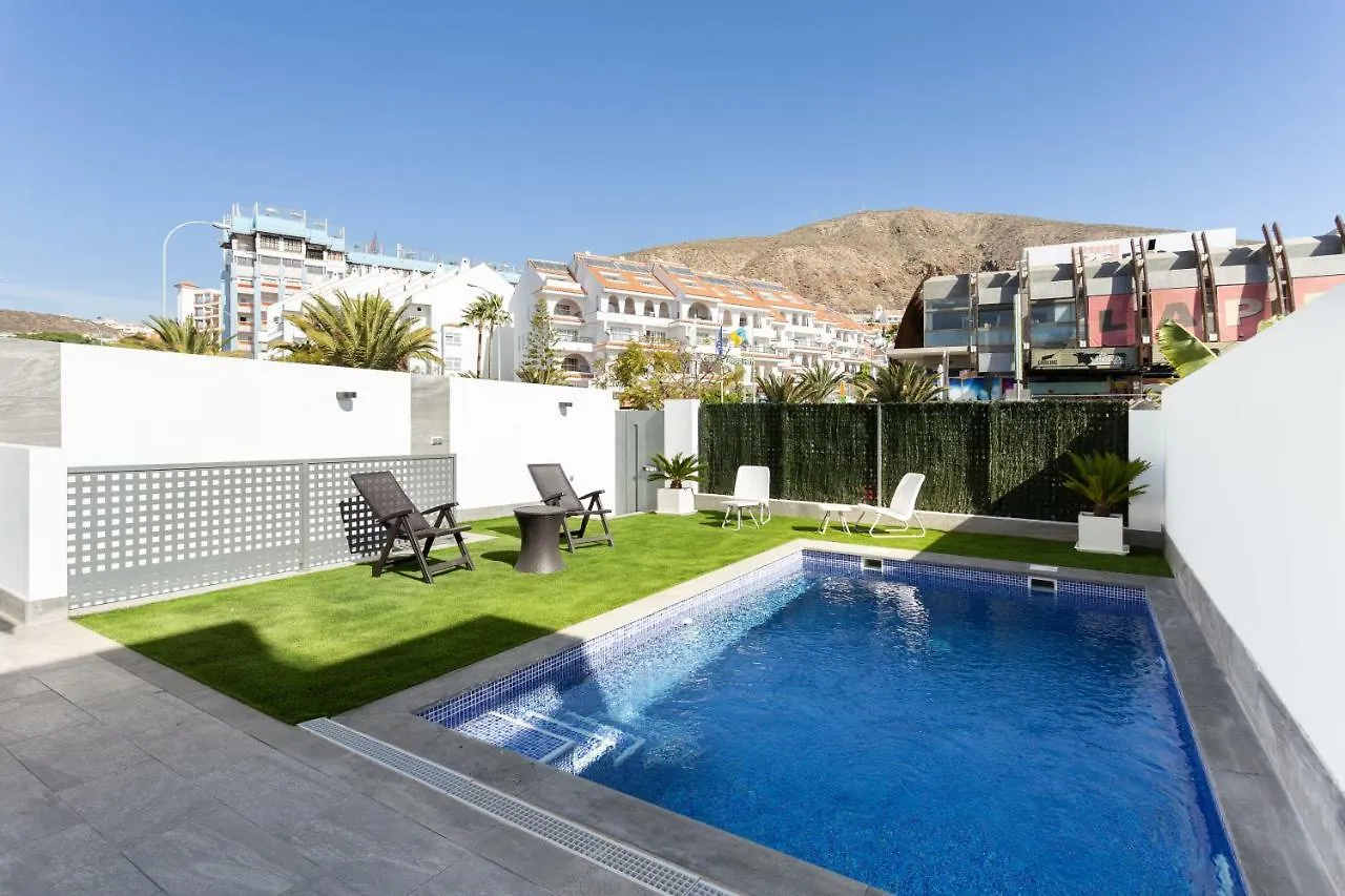 ארונה Portofino Resort