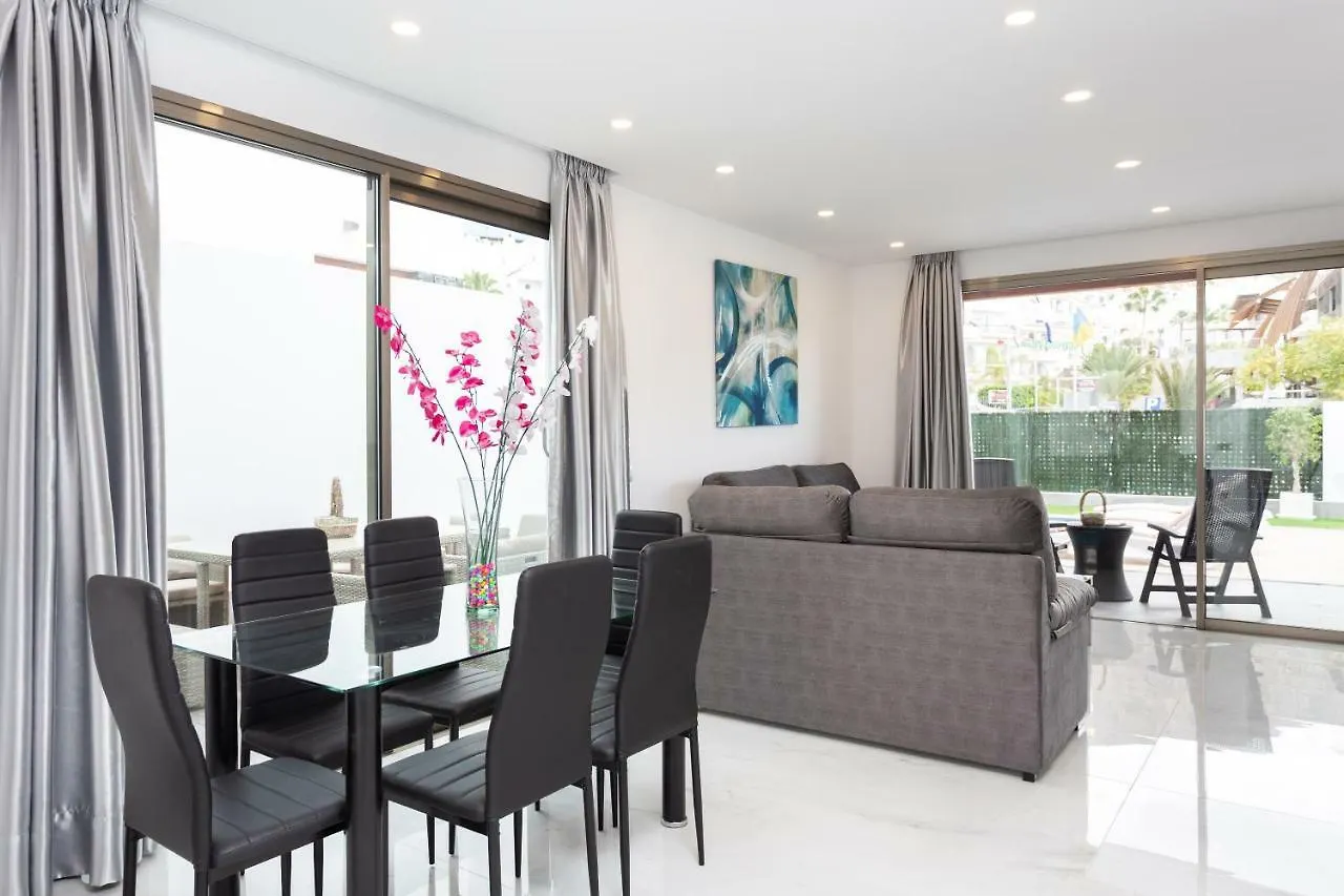 ארונה Portofino Resort ספרד